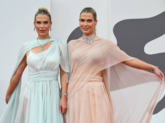 Venice, ITALY: Venice, 82nd Venice International Film Festival 2025 - evening 3 - red carpet of the film After The Hunt - Pictured: Lady Amelia and Eliza Spencer Venice ITALY  - ZUMAp169 20250829_zea_p169_817 Copyright: xManuelexMangiarottix