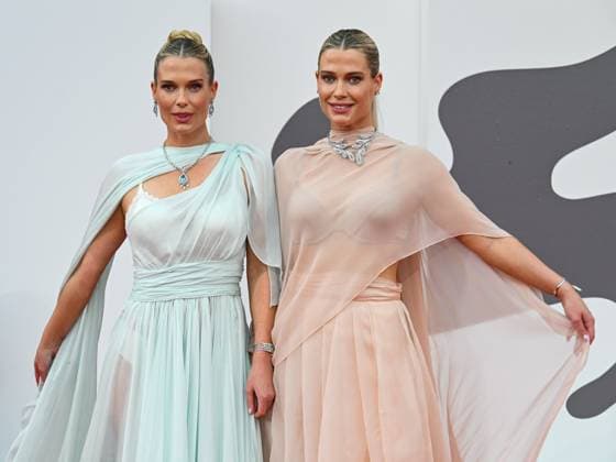 Venice, ITALY: Venice, 82nd Venice International Film Festival 2025 - evening 3 - red carpet of the film After The Hunt - Pictured: Lady Amelia and Eliza Spencer Venice ITALY  - ZUMAp169 20250829_zea_p169_821 Copyright: xManuelexMangiarottix