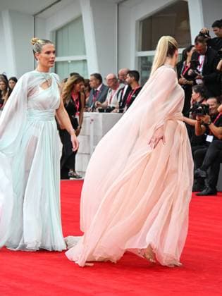 Venice, Italy: Venice, 82nd Venice International Film Festival 2025 - Evening 3 - The red carpet for the film After The Hunt. Pictured are Lady Amelia and Eliza Spencer. Venice Italy  - ZUMAp169 20250829_zea_p169_826 Copyright: xLadyxAmeliaxedxElizaxSpencerx