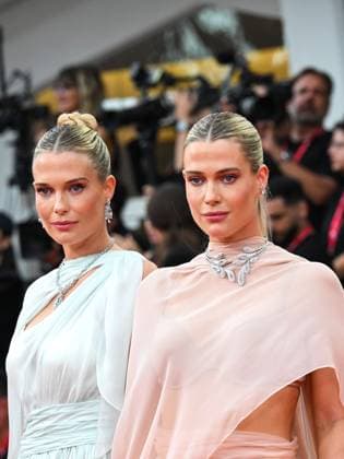 Venice, Italy: Venice, 82nd Venice International Film Festival 2025 - Evening 3 - The red carpet for the film After The Hunt. Pictured are Lady Amelia and Eliza Spencer. Venice Italy  - ZUMAp169 20250829_zea_p169_837 Copyright: xLadyxAmeliaxedxElizaxSpencerx