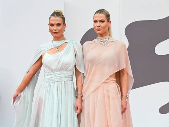 Venice, Italy: Venice, 82nd Venice International Film Festival 2025 - Evening 3 - The red carpet for the film After The Hunt. Pictured are Lady Amelia and Eliza Spencer. Venice Italy  - ZUMAp169 20250829_zea_p169_849 Copyright: xLadyxAmeliaxedxElizaxSpencerx