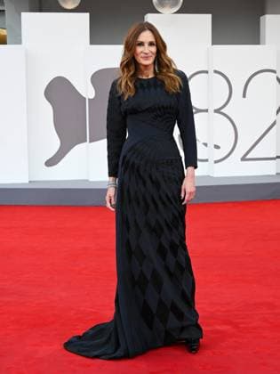 Venice, 82nd Venice International Film Festival 2025 - Evening 3 - Red Carpet for the film After The Hunt - Pictured: Julia Roberts  Copyright: xManuelexMangiarottix xipa-agency.netx xPoolxPhotoxEventsx06x IPA_Agency_IPA63583286