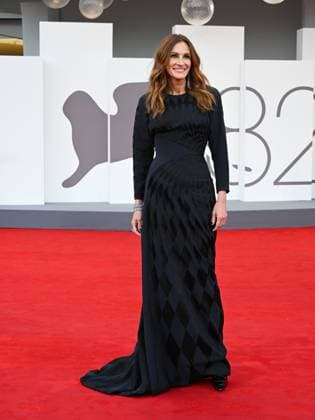 Venice, 82nd Venice International Film Festival 2025 - Evening 3 - Red Carpet for the film After The Hunt - Pictured: Julia Roberts  Copyright: xManuelexMangiarottix xipa-agency.netx xPoolxPhotoxEventsx06x IPA_Agency_IPA63583299