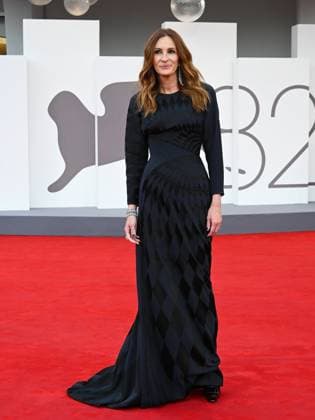 Venice, 82nd Venice International Film Festival 2025 - Evening 3 - Red Carpet for the film After The Hunt - Pictured: Julia Roberts  Copyright: xManuelexMangiarottix xipa-agency.netx xPoolxPhotoxEventsx06x IPA_Agency_IPA63583304