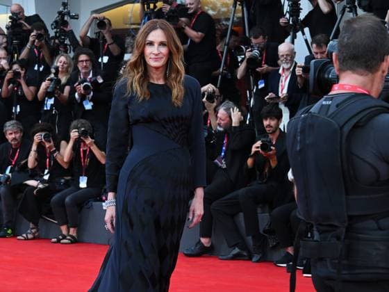 Venice, 82nd Venice International Film Festival 2025 - Evening 3 - Red Carpet for the film After The Hunt - Pictured: Julia Roberts  Copyright: xManuelexMangiarottix xipa-agency.netx xPoolxPhotoxEventsx06x IPA_Agency_IPA63583431