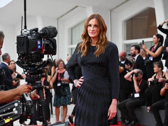 Venice, 82nd Venice International Film Festival 2025 - Evening 3 - Red Carpet for the film After The Hunt - Pictured: Julia Roberts  Copyright: xManuelexMangiarottix xipa-agency.netx xPoolxPhotoxEventsx06x IPA_Agency_IPA63583432