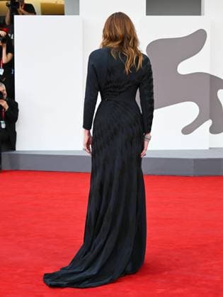 Venice, ITALY: Venice, 82nd Venice International Film Festival 2025 - Evening 3 - Red Carpet for the film After The Hunt - Pictured: Julia Roberts Venice ITALY  - ZUMAp169 20250829_zea_p169_930 Copyright: xManuelexMangiarottix