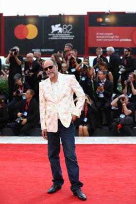 August 29, 2025, Venice, Veneto, Italy: LUCA GUADAGNINO on the red carpet for the After the Hunt Premiere screening at the 82nd Venice Film Festival at the Venice Lido, Italy. Venice Italy - ZUMAc179 20250829_zep_c179_113 Copyright: xMickaelxChavetx
