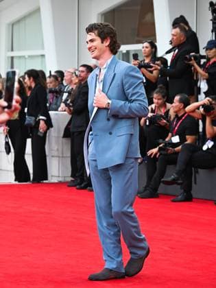 Venice, 82nd Venice International Film Festival 2025 - Evening 3 - The red carpet for the film After The Hunt. Pictured is Andrew Garfield.  Copyright: xManuelexMangiarottix xipa-agency.netx xPoolxPhotoxEventsx06x IPA_Agency_IPA63585038