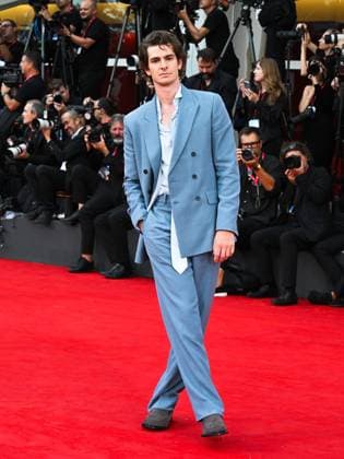 Venice, 82nd Venice International Film Festival 2025 - Evening 3 - The red carpet for the film After The Hunt. Pictured is Andrew Garfield.  Copyright: xManuelexMangiarottix xipa-agency.netx xPoolxPhotoxEventsx06x IPA_Agency_IPA63585043
