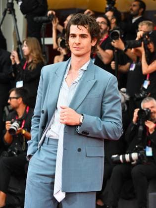 Venice, 82nd Venice International Film Festival 2025 - Evening 3 - The red carpet for the film After The Hunt. Pictured is Andrew Garfield.  Copyright: xManuelexMangiarottix xipa-agency.netx xPoolxPhotoxEventsx06x IPA_Agency_IPA63585049