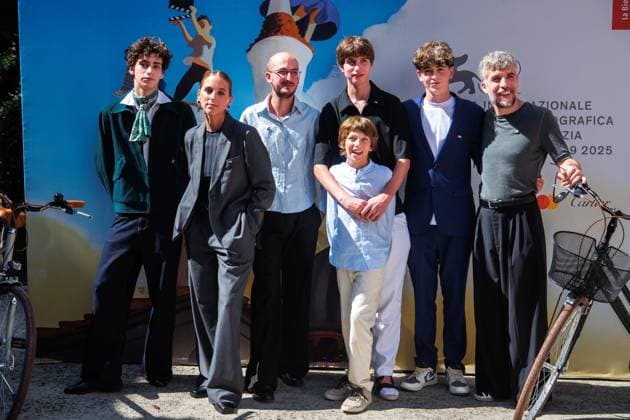 August 29, 2025, Venice, Italy: (L-R) Franceso Wenz, Nausicaa Bonin, Jaume Claret Muxart, Jan Monter, Roc Colell, Bernat SolÃ and Jordi Oriol attend the red carpet of the film Estrany Riu (Strange River) at the Sala Darsena during the 82nd Venice Film Festival. Venice Italy - ZUMAs197 20250829_aaa_s197_202 Copyright: xMarcoxBaradax