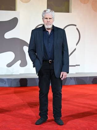 Venice, 82nd Venice International Film Festival 2025 - Night 3 - The Red Carpet for the Film Eojjeol Suga Eopda (No Other Choice). Pictured: Ron Perlman  Copyright: xManuelexMangiarottix xipa-agency.netx xPoolxPhotoxEventsx06x IPA_Agency_IPA63588676