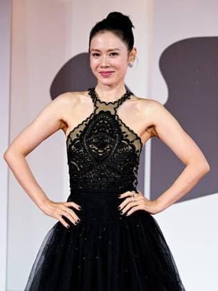 Venice, Italy: Venice, 82nd Venice International Film Festival 2025 - Evening 3 - The Red Carpet for the Film Eojjeol Suga Eopda (No Other Choice). Pictured is Son Ye-jin. Venice Italy  - ZUMAp169 20250829_zea_p169_1494 Copyright: xManuelexMangiarottix