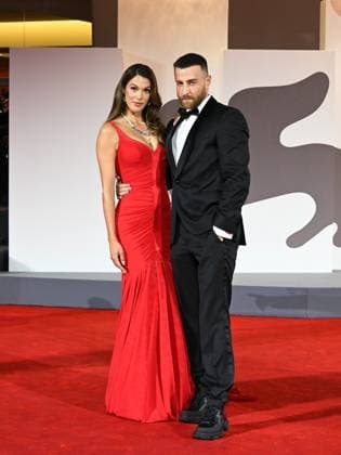 Venice, 82nd Venice International Film Festival 2025 - Evening 3 - The Red Carpet for the Film Eojjeol Suga Eopda (No Other Choice). Pictured: Iris Mittenaere, Paul Duchemin  Copyright: xManuelexMangiarottix xipa-agency.netx xPoolxPhotoxEventsx06x IPA_Agency_IPA63590737