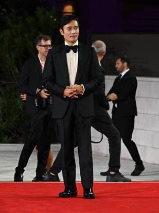 Venice, 82nd Venice International Film Festival 2025 - Evening 3 - The Red Carpet for the Film Eojjeol Suga Eopda (No Other Choice). Pictured: Lee Byung-hun  Copyright: xManuelexMangiarottix xipa-agency.netx xPoolxPhotoxEventsx06x IPA_Agency_IPA63590746