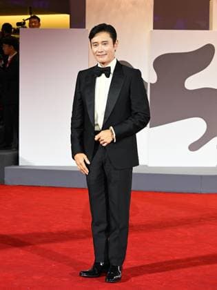 Venice, 82nd Venice International Film Festival 2025 - Evening 3 - The Red Carpet for the Film Eojjeol Suga Eopda (No Other Choice). Pictured: Lee Byung-hun  Copyright: xManuelexMangiarottix xipa-agency.netx xPoolxPhotoxEventsx06x IPA_Agency_IPA63590780