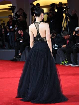 Venice, Italy: Venice, 82nd Venice International Film Festival 2025 - Evening 3 - The Red Carpet for the Film Eojjeol Suga Eopda (No Other Choice). Pictured is Son Ye-jin. Venice Italy  - ZUMAp169 20250829_zea_p169_1561 Copyright: xManuelexMangiarottix