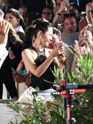 Venice, Italy: Venice, 82nd Venice International Film Festival 2025 - Evening 3 - The Red Carpet for the Film Eojjeol Suga Eopda (No Other Choice). Pictured is Son Ye-jin. Venice Italy  - ZUMAp169 20250829_zea_p169_1565 Copyright: xManuelexMangiarottix