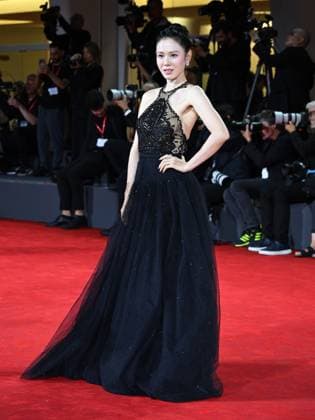 Venice, Italy: Venice, 82nd Venice International Film Festival 2025 - Evening 3 - The Red Carpet for the Film Eojjeol Suga Eopda (No Other Choice). Pictured is Son Ye-jin. Venice Italy  - ZUMAp169 20250829_zea_p169_1592 Copyright: xManuelexMangiarottix