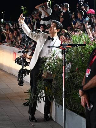 Venice, Italy: Venice, 82nd Venice International Film Festival 2025 - Evening 3 - The Red Carpet for the Film Eojjeol Suga Eopda (No Other Choice). Pictured: Park Hee-soon Venice Italy  - ZUMAp169 20250829_zea_p169_1602 Copyright: xManuelexMangiarottix