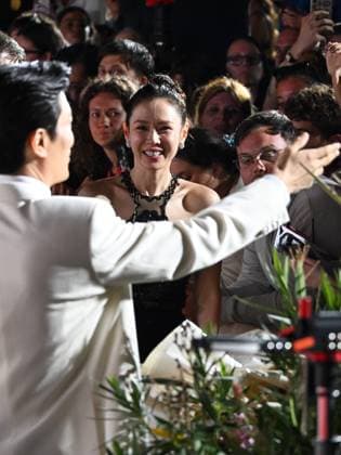 Venice, Italy: Venice, 82nd Venice International Film Festival 2025 - Evening 3 - The Red Carpet for the Film Eojjeol Suga Eopda (No Other Choice). Pictured is Son Ye-jin. Venice Italy  - ZUMAp169 20250829_zea_p169_1601 Copyright: xManuelexMangiarottix