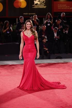 82nd Venice Film Festival - Eojjeol suga eopda (No Other Choice) VENICE, ITALY - AUGUST 29: Model Iris Mittenaere attends the red carpet of the film Eojjeol suga eopda (No Other Choice) at the 82nd Venice Film Festival in Venice, Italy on August 29th, 2025 Marco Barada Anadolu Venice Italy. Editorial use only. Please get in touch for any other usage.  Copyright: x2025xAnadoluxMarcoxBaradax