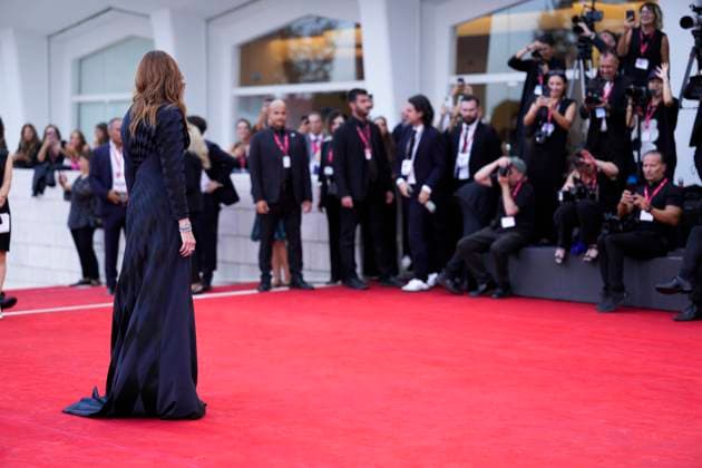 After The Hunt Red Carpet - The 82nd Venice International Film Festival in Italy - 29 Aug 2025 Julia Roberts attends the After The Hunt red carpet during the 82nd Venice International Film Festival. Venice Lido Italy Copyright: xDanielexCifala x xSOPAxImagesx _CIF6645