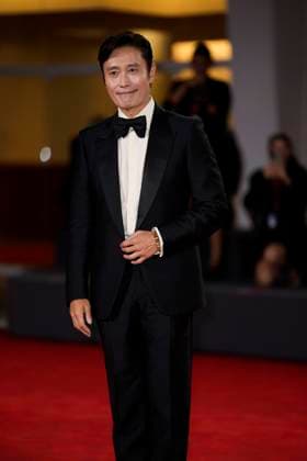 Eojjeol Suga Eopda (No Other Choice) Red Carpet - The 82nd Venice International Film Festival in Italy - 29 Aug 2025 Lee Byung-hun attends the Eojjeol Suga Eopda (No Other Choice) red carpet during the 82nd Venice International Film Festival. Venice Lido Italy Copyright: xDanielexCifala x xSOPAxImagesx _CIF7225