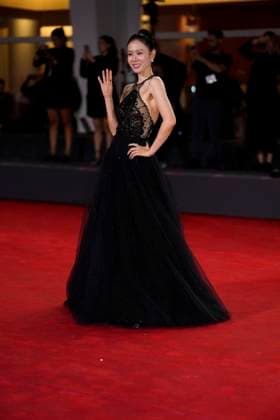 August 29, 2025, Venice Lido, Italy: Son Ye-Jin attends the Eojjeol Suga Eopda (No Other Choice) red carpet during the 82nd Venice International Film Festival. Venice Lido Italy - ZUMAs197 20250829_aaa_s197_546 Copyright: xDanielexCifalax