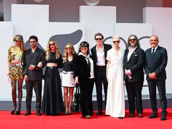 Venice, ITALY: Venice, 82nd Venice International Film Festival 2025 - day 4 - red carpet for the film Broken English - Pictured: Suki Waterhouse, Calvin Demba, Sophia Di Martino, a guest, Jane Pollard, George MacKay, Tilda Swinton, and Iain Forsyth Venice ITALY  - ZUMAp169 20250830_zea_p169_934 Copyright: xManuelexMangiarottix