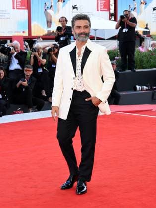 Venice, 82nd Venice International Film Festival 2025 - evening 4 - red carpet of the film Frankenstein Pictured: Oscar Isaac  Copyright: xAlbertoxTerenghi PoolxPhotoxEventsx06x xipa-agency.netx xPoolxPhotoxEventsx06x IPA_Agency_IPA63682445