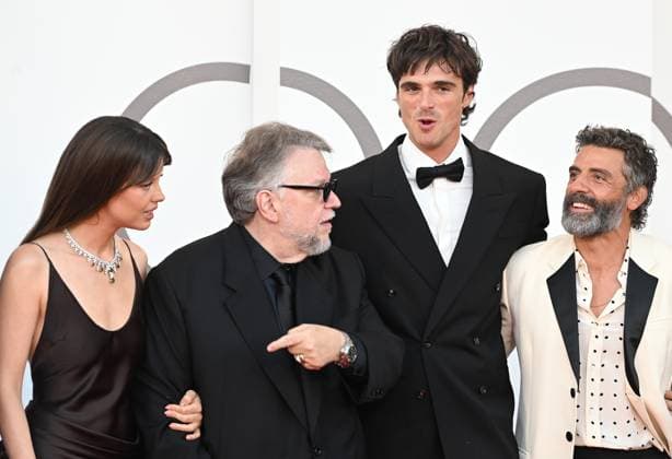 British actress Mia Goth, Mexican director Guillermo Del Toro, Autralian actor Jacob Elordi and American actor Oscar Isaac attend the premiere of Frankenstein at the 82nd Venice Film Festival in Venice, Italy on Saturday, August 30, 2025.  VEN20250830153 RUNExHELLESTAD