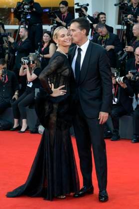 Molly Sims with husband Scott Stuber at the premiere of the feature film Frankenstein at the Biennale di Venezia 2025 82 Venice International Film Festival at the Palazzo del Cinema Venice, 30 08 20 Foto:xA.xM.xTinghinox xFuturexImagex frankenstein_5730