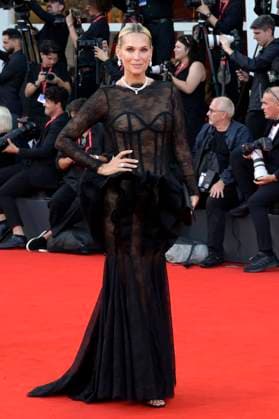 Molly Sims at the premiere of the feature film Frankenstein at the Biennale di Venezia 2025 82 Venice International Film Festival at the Palazzo del Cinema Venice, 30 08 20 Foto:xA.xM.xTinghinox xFuturexImagex frankenstein_5731