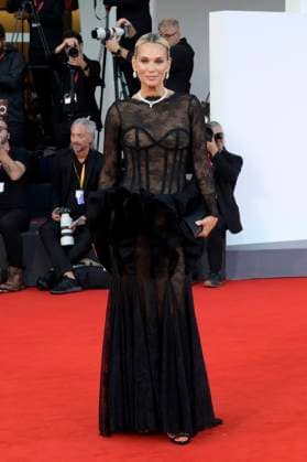 Molly Sims at the premiere of the feature film Frankenstein at the Biennale di Venezia 2025 82 Venice International Film Festival at the Palazzo del Cinema Venice, 30 08 20 Foto:xA.xM.xTinghinox xFuturexImagex frankenstein_5733