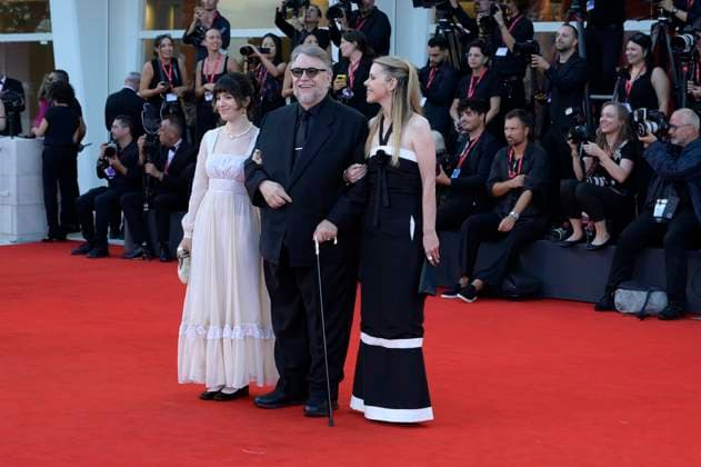 Guillermo del Toro with daughter Marisa del Toro and wife Kim Morgan at the premiere of the feature film Frankenstein at the Biennale di Venezia 2025 82 Venice International Film Festival at the Palazzo del Cinema Venice, 30 08 20 Foto:xA.xM.xTinghinox xFuturexImagex frankenstein_5776