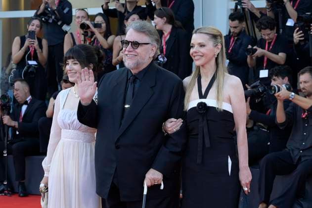Guillermo del Toro with daughter Marisa del Toro and wife Kim Morgan at the premiere of the feature film Frankenstein at the Biennale di Venezia 2025 82 Venice International Film Festival at the Palazzo del Cinema Venice, 30 08 20 Foto:xA.xM.xTinghinox xFuturexImagex frankenstein_5777