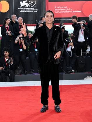 Venice, Italy: Venice, 82nd Venice International Film Festival 2025 - Evening 4 - KINEO AWARD red carpet Pictured: Corrado Fortuna Venice Italy  - ZUMAp169 20250830_zea_p169_2407 Copyright: xAlbertoxTerenghi PoolxxEvenx