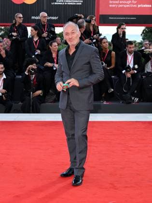 Venice, Italy: Venice, 82nd Venice International Film Festival 2025 - evening 4 - red carpet of the KINEO AWARD Pictured: guest Venice Italy  - ZUMAp169 20250830_zea_p169_2451 Copyright: xAlbertoxTerenghi PoolxxEvenx