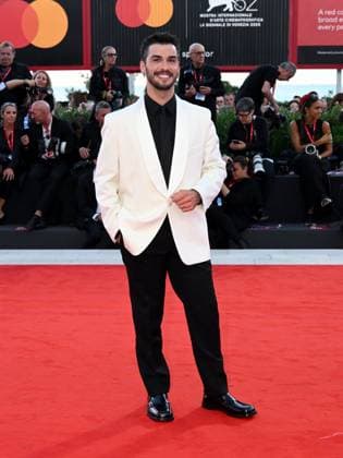 Venice, Italy: Venice, 82nd Venice International Film Festival 2025 - Evening 4 - KINEO AWARD red carpet Pictured: Aras Ayd?n Venice Italy  - ZUMAp169 20250830_zea_p169_2525 Copyright: xAlbertoxTerenghi PoolxxEvenx