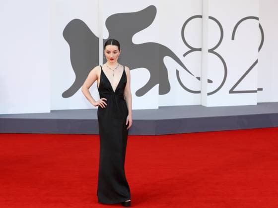 August 30, 2025, Venice, Veneto, Italy: KAITLYN DEVER on the red carpet for the Frankenstein Premiere screening at the 82nd Venice Film Festival at the Venice Lido, Italy. Venice Italy - ZUMAc179 20250830_zep_c179_128 Copyright: xMickaelxChavetx