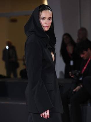 Venice, Italy: Venice, 82nd Venice International Film Festival 2025 - Evening 4 - Red Carpet for the film Valley of Smiles. Pictured: Kasia Smutniak Venice Italy  - ZUMAp169 20250830_zea_p169_2190 Copyright: xSimonexComix