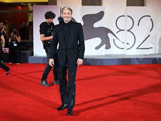 Venice, ITALY: Venice, 82nd Venice International Film Festival 2025 - Evening 4 - Red Carpet of the Film The Last Viking - Pictured: Mads Mikkelsen Venice ITALY  - ZUMAp169 20250830_zea_p169_2100 Copyright: xManuelexMangiarottix