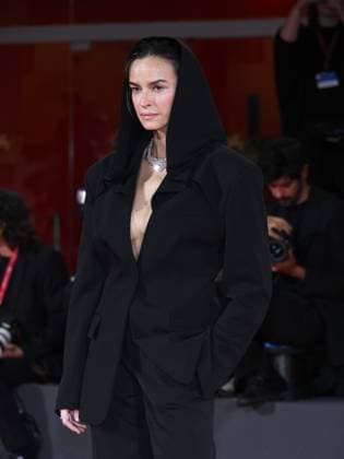 Venice, Italy: Venice, 82nd Venice International Film Festival 2025 - Evening 4 - Red Carpet for the film Valley of Smiles. Pictured: Kasia Smutniak Venice Italy  - ZUMAp169 20250830_zea_p169_1795 Copyright: xSimonexComix