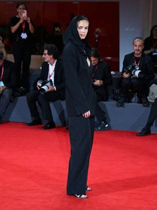 Venice, ITALY: Venice, 82nd Venice International Film Festival 2025 - Evening 4 - Red Carpet for the film The Valley of Smiles - Pictured: Kasia Smutniak Venice ITALY  - ZUMAp169 20250830_zea_p169_1972 Copyright: xManuelexMangiarottix