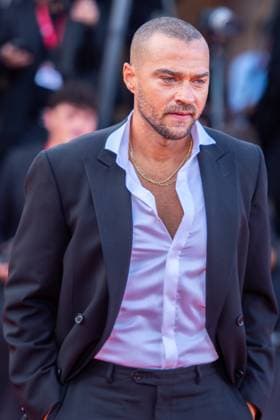 August 30, 2025, Venice, Italy: Jesse Williams attends the Frankenstein red carpet during The 82nd Venice International Film Festival. Venice Italy - ZUMAs197 20250830_aaa_s197_314 Copyright: xLoredanaxSangiulianox