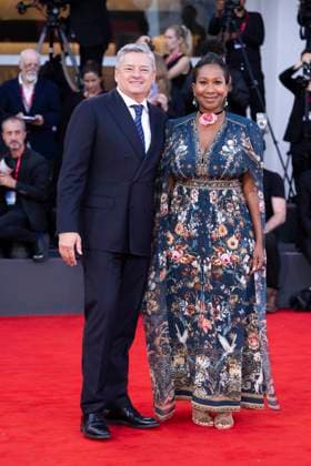 Frankenstein Red Carpet - The 82nd Venice International Film Festival Nicole Avant and Ted Sarandos during the Frankenstein red carpet during the 82nd Venice International Film Festival on August 30, 2025 in Venice, Italy. Venice Italy  Copyright: xDanielexCifalÃ x originalFilename: cifala-notitle250830_np6SU.jpg