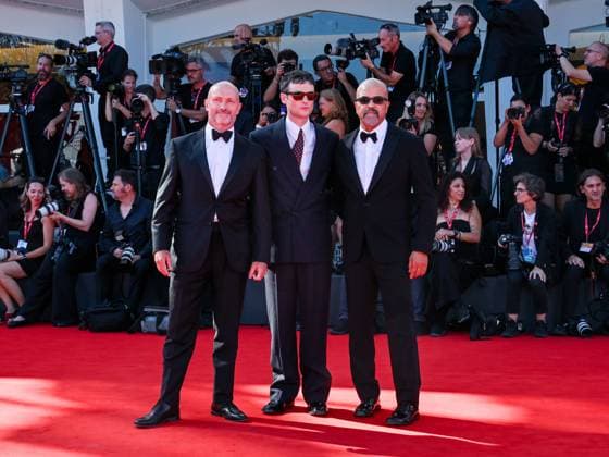 Venice, ITALY: Venice, 82nd Venice International Film Festival 2025 - day 5 - Red Carpet The Wizard Of The Kremlin (Le Mage Du Kremlin) In the photo: Will Keen, Tom Sturridge, Jeffrey Wright Venice ITALY  - ZUMAp169 20250831_zea_p169_1066 Copyright: xMaurizioxD Avanzox