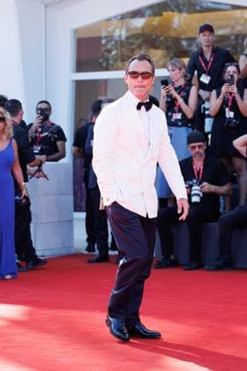 News - The Wizard Of The Kremlin (Le Mage Du Kremlin) Red Carpet - The 82nd Venice International Film Festival Jude Law attends The Wizard Of The Kremlin (Le Mage Du Kremlin) red carpet during The 82nd Venice International Film Festival at Sala Grande on August 31, 2025 in Venice, Italy. Photo: Cinzia Camela. Lido di Venezia Palazzo del cinema Italy Copyright: xCinziaxCamelax xLiveMediax LPN_2002846